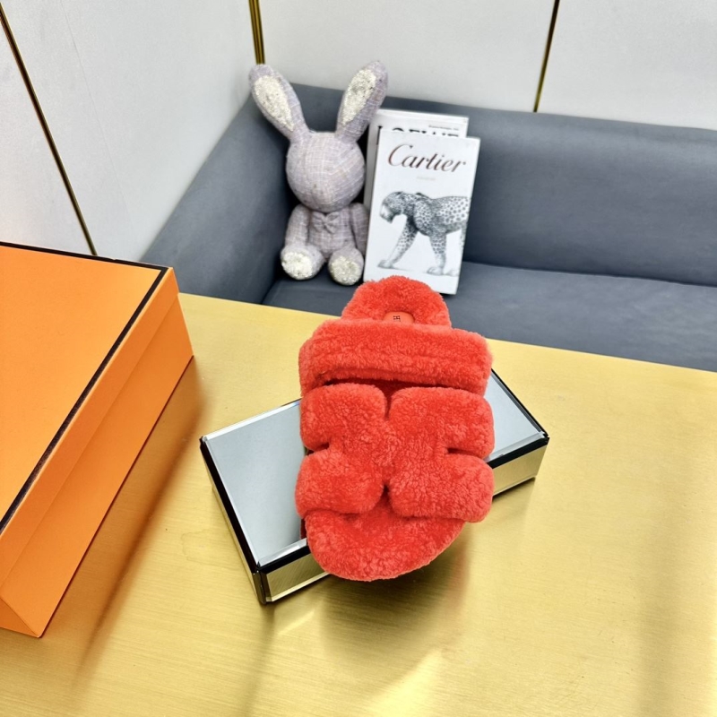H**mes slippers